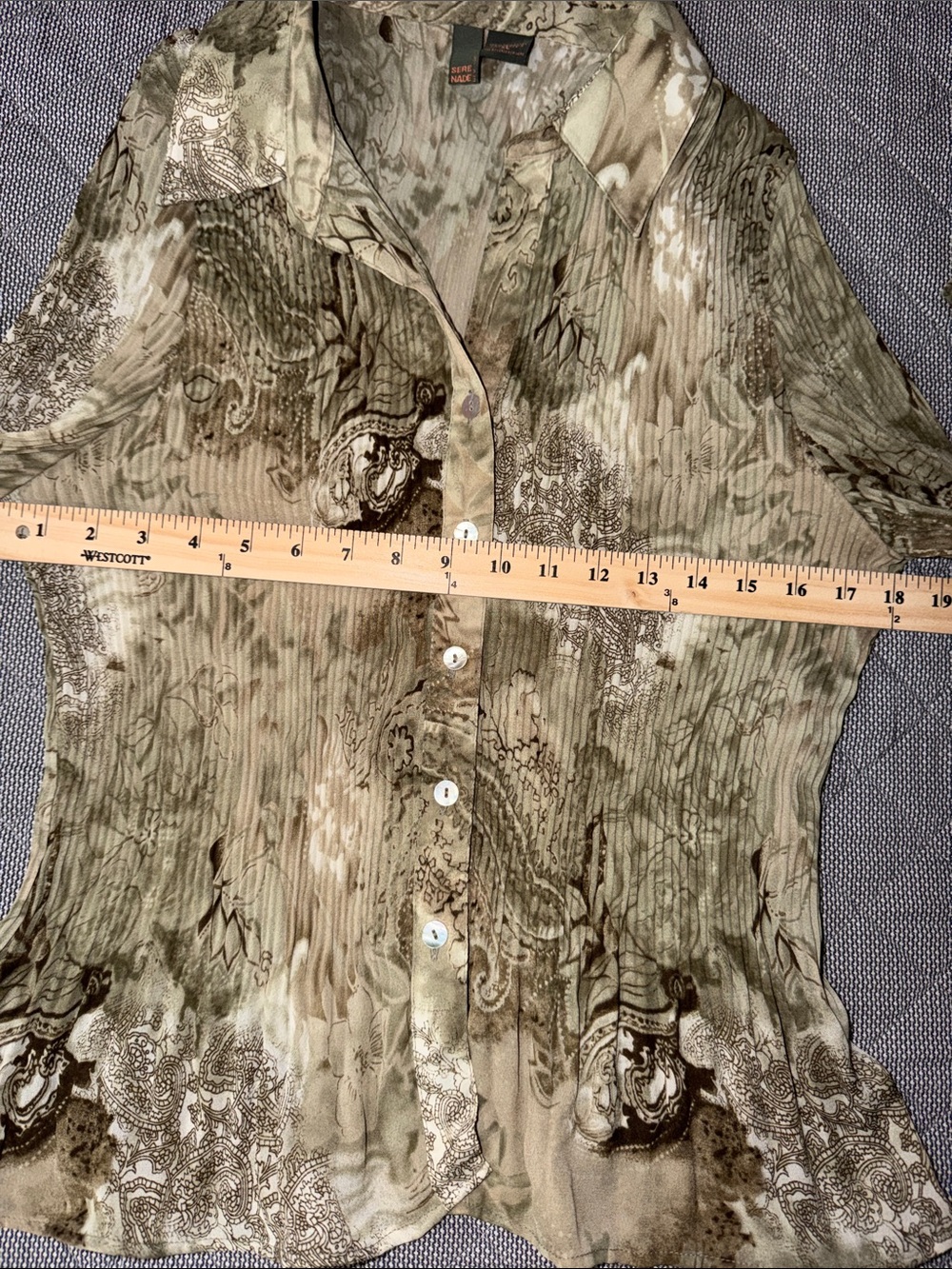 Lightweight Beige Patterned Button-Down Blouse - Picture 7 of 8